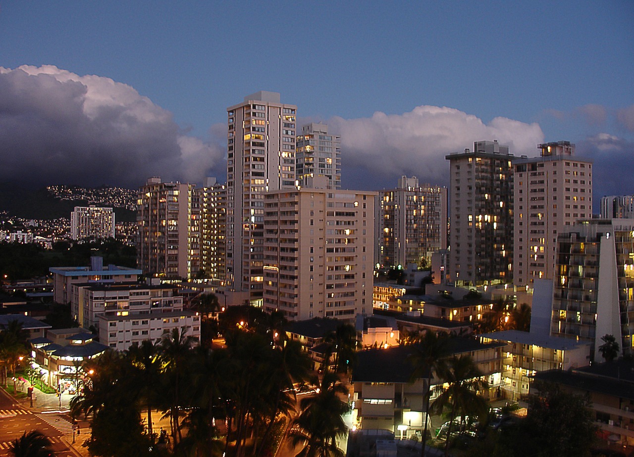 Honolulu Female Strippers - City Skyline
