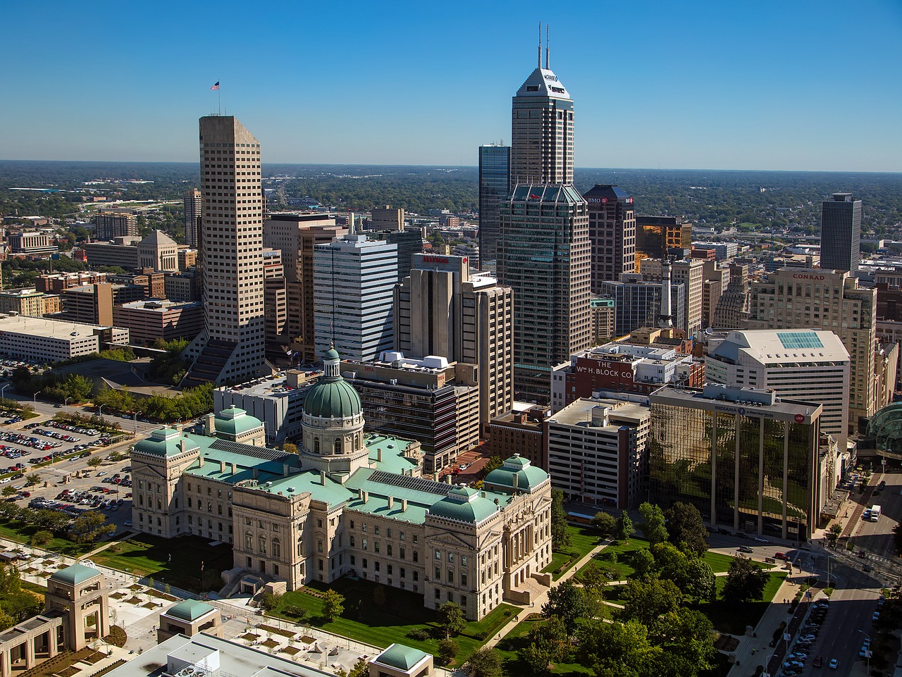 Indianapolis Female Strippers - City Skyline