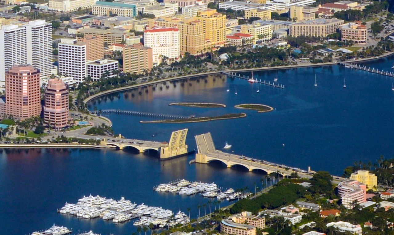 West Palm Beach Female Strippers - City Skyline